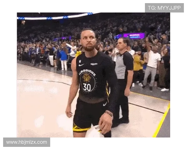 库里三分球精彩表现引发热议一度登上微博热搜榜第二位